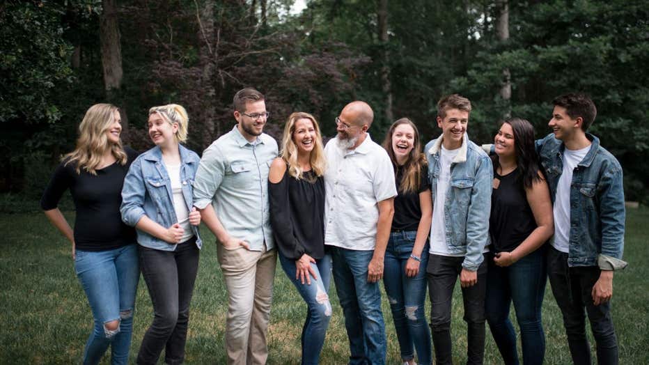 Hannah and Blair Keeley (center) got married in 1991 and are the parents of seven adult children (shown above). The couple shared unique conflict-free relationship philosophies with Fox News Digital. (Desiray Osier/Nowell Photo)