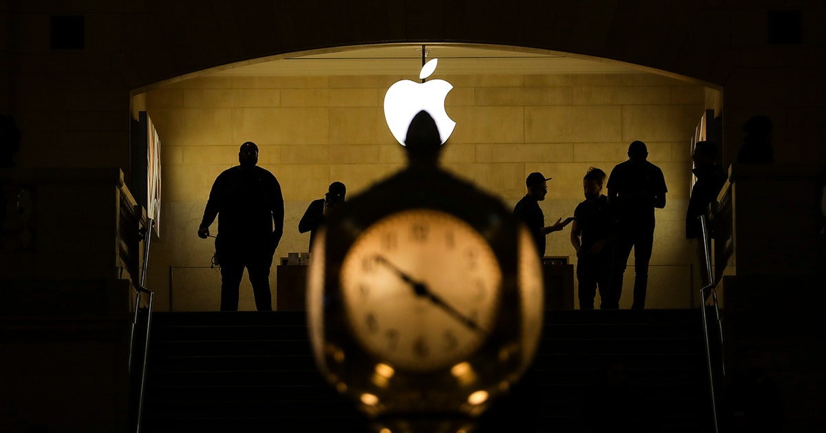 Apple workers at NYC store seek to form labor union | FOX 5 New York