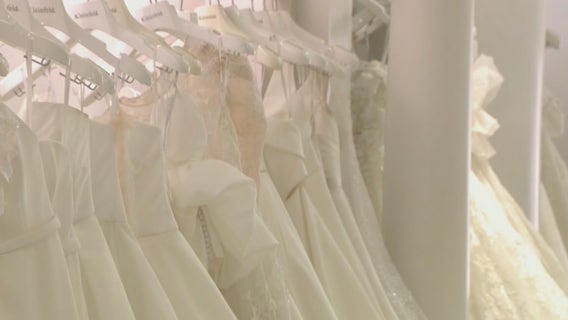 As weddings return, couples aim to go big in 2022