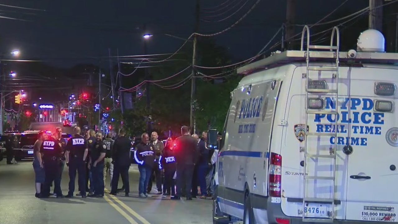 Patient riding in ambulance shoots EMT on Staten Island, police say - Vimarsana News