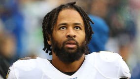 Ex-NFL star Earl Thomas allegedly sent threatening texts to woman about her kids, warrant issued
