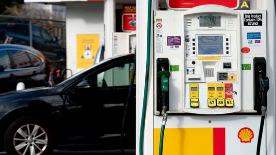 Average US gas price jumps 15 cents