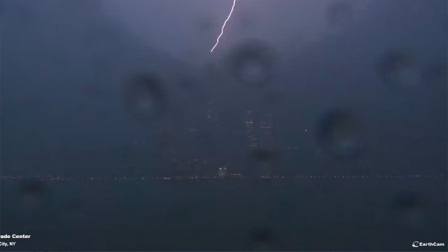 NYC thunderstorm lightning strike creates huge thunder boom