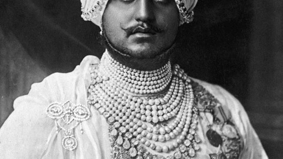 Maharaja Bhupinder Singh and his famous Patiala Necklace - Luxury Academy