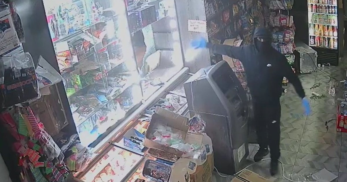 5 men steal dozens of ATMs in Brooklyn and Queens, NYPD says | FOX 5 ...