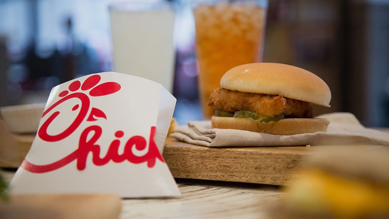 The History Of Chick-fil-A: From Small Diner To Fast-food Giant Closed ...