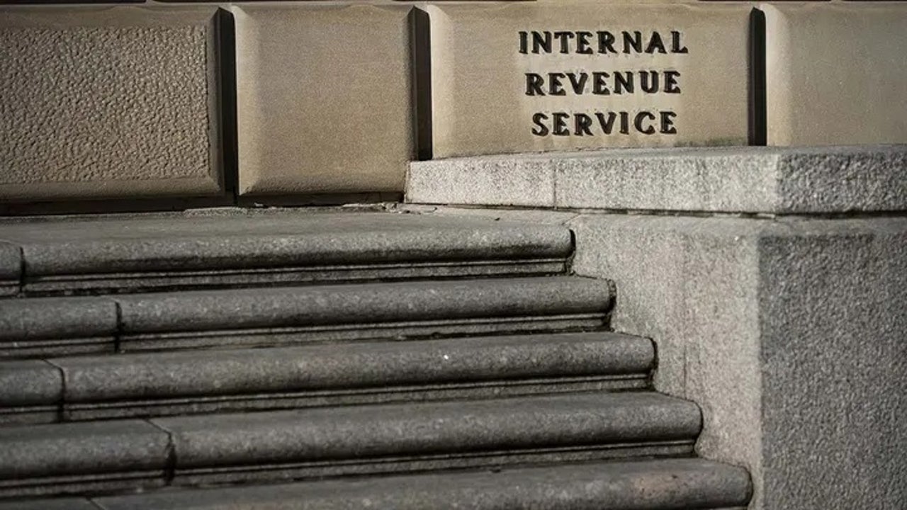 IRS Tax Return Backlog Swells As Americans Await Refunds | FOX 5 New York