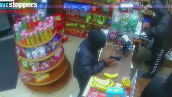 3 teens armed with guns rob Queens bodega of more than $1,000