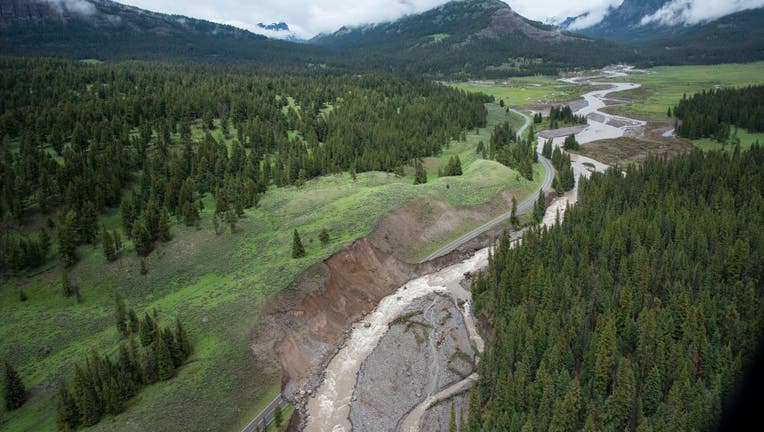 f9650ac4-Flooding Temporarily Closes Yellowstone National Park