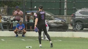 Mets outfielder hosts Little Leaguers for sandlot game in Queen