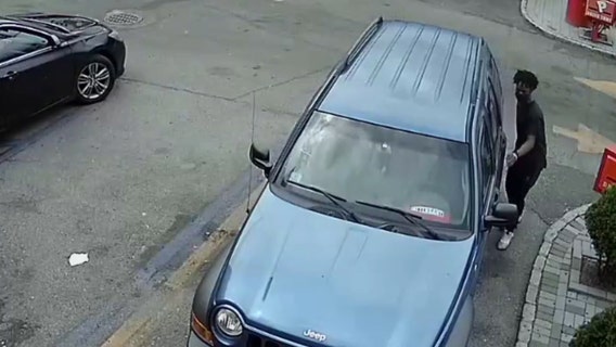 Food delivery driver's car stolen outside Brooklyn Popeyes restaurant