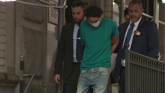 NYC Guard Stabbing: Suspect arrested after bank security officer stabbed in neck