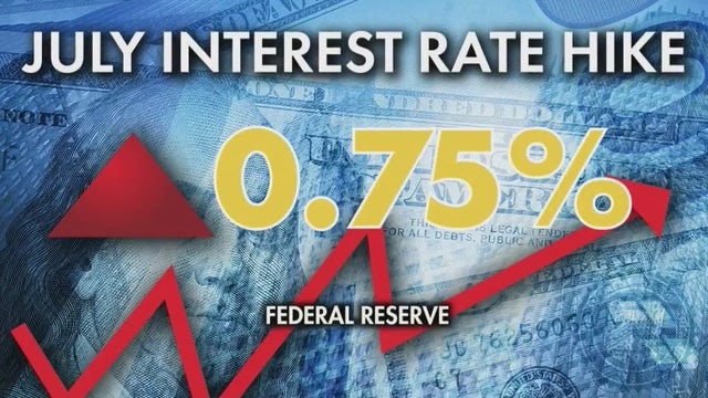 Consumers should curb spending in case of recession, expert says