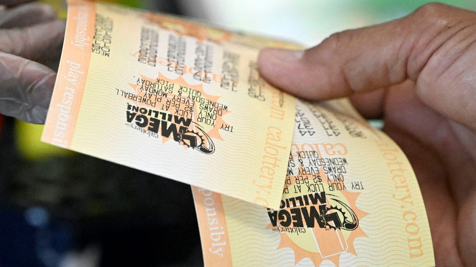 79680f01-Mega Millions Lottery Jackpot Exceeds $1 Billion