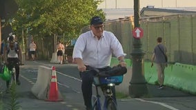 Close West Side Highway lane to create bike path, official says