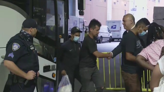 More migrants arrive, straining NYC services