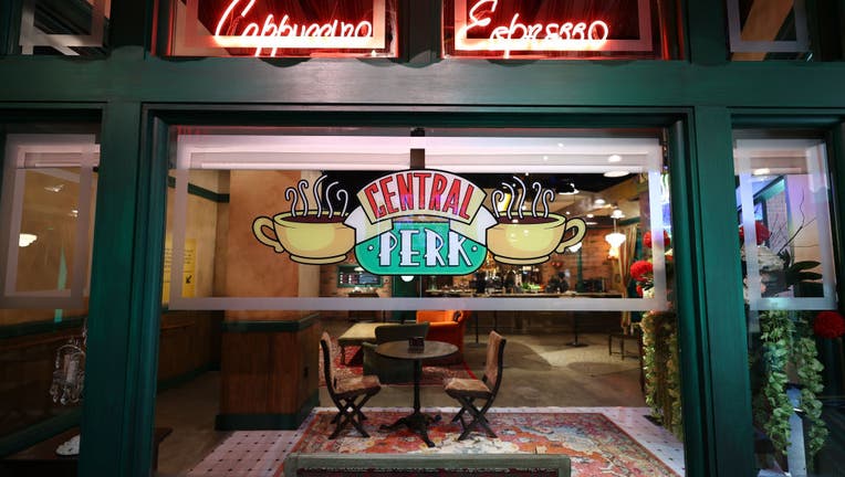 Central perk best sale cafe set