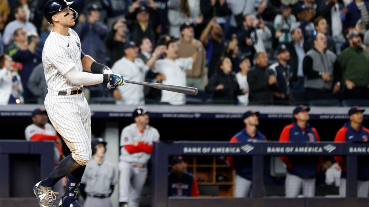 Yankees' Aaron Judge hits 61st homer, tying Roge yankees mlb