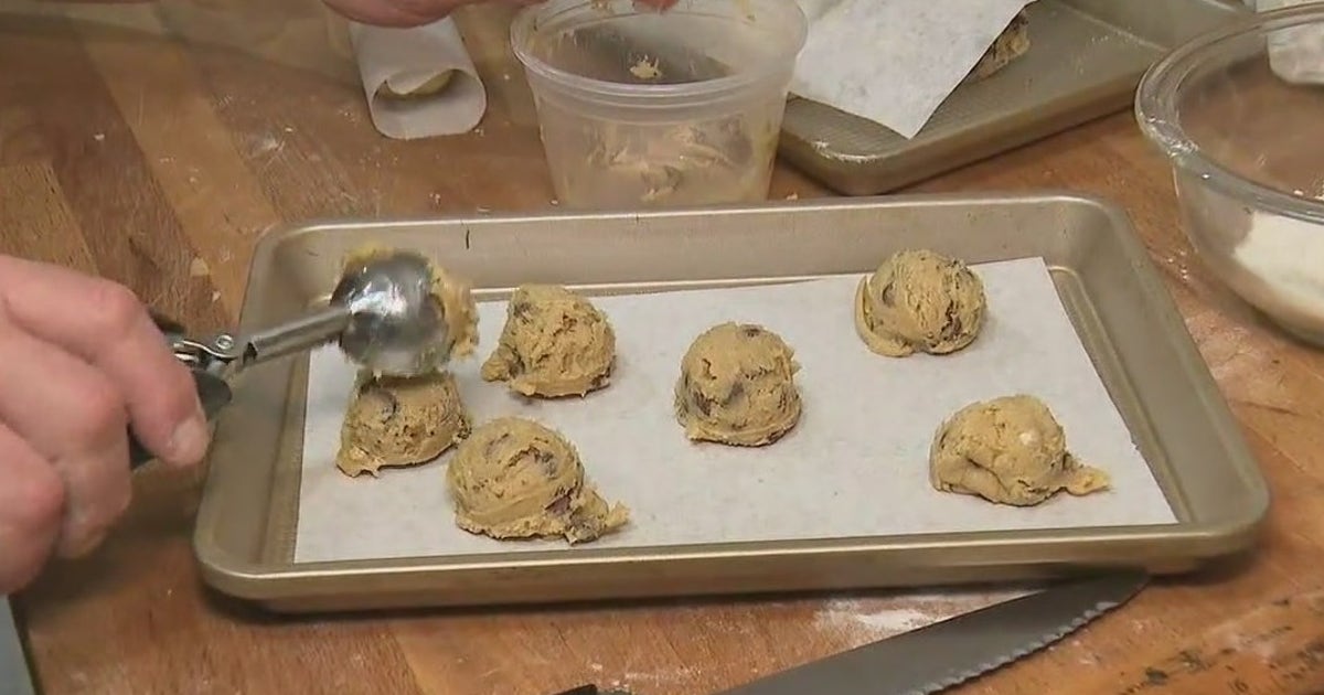 What's is 'Small Batch Baking' and how can you do it? | FOX 5 New York