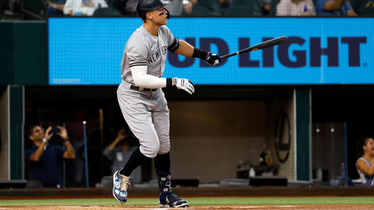 Yankees' Aaron Judge hits homer No. 62 to break AL record