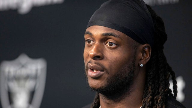 Raiders’ Davante Adams charged with assault for shoving photographer to the ground