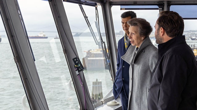 Princess Anne rides Staten Island Ferry to Manhattan