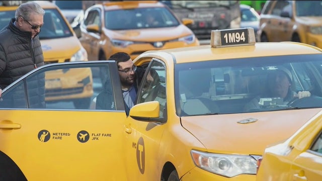 NYC proposes yellow cab taxi and limo rate hikes