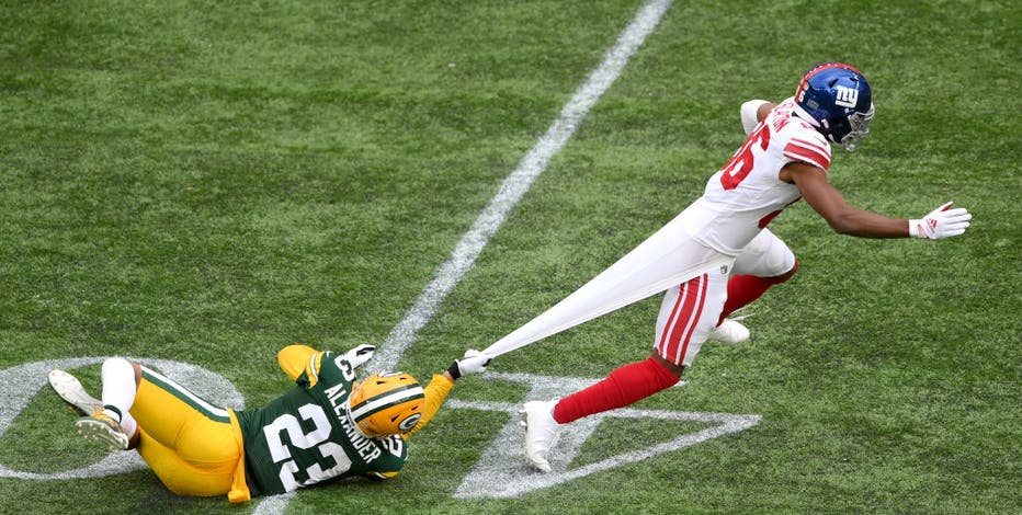 Giants ride 17 unanswered points in second half to win over Packers in  London - CBS New York