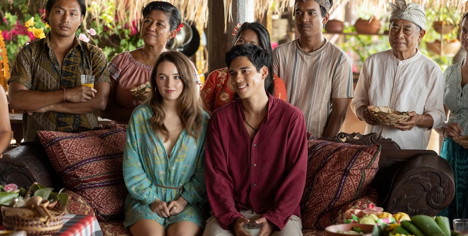 Review: Roberts, Clooney reunite in 'Ticket to Paradise