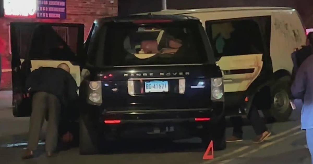Man found shot in head in Range Rover after Queens crash | FOX 5 New York