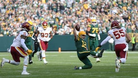 Aaron Rodgers, NFL players urge league to replace turf with grass