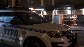 Man stabbed in NYC Ruth's Chris steakhouse, woman under arrest