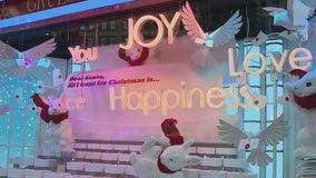 Macy's unveils NYC 2022 holiday window display