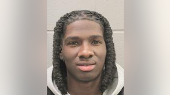 Man seen on video during Takeoff murder arrested on gun charges