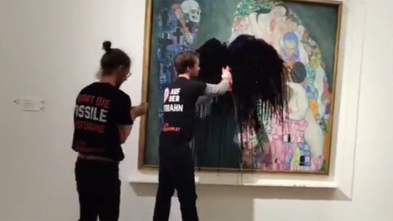 Environmentalists deface Gustav Klimt painting in Vienna museum