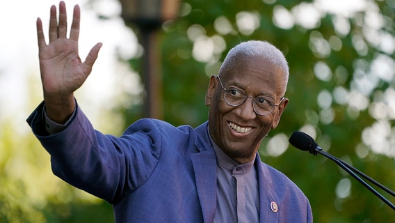 Virginia Rep. Donald McEachin dies at 61 after cancer battle