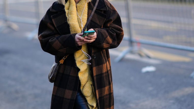 Street Style - Day 2 - Milan Men's Fashion Week - Fall/Winter 2022/2023