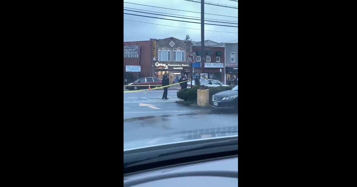 Double stabbing leaves 20-year-old dead in Queens | FOX 5 New York