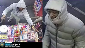 Armed robber steals $6,000 from Brooklyn grocery store