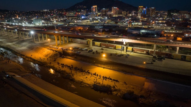 Biden administration asks Supreme Court to delay end of Title 42