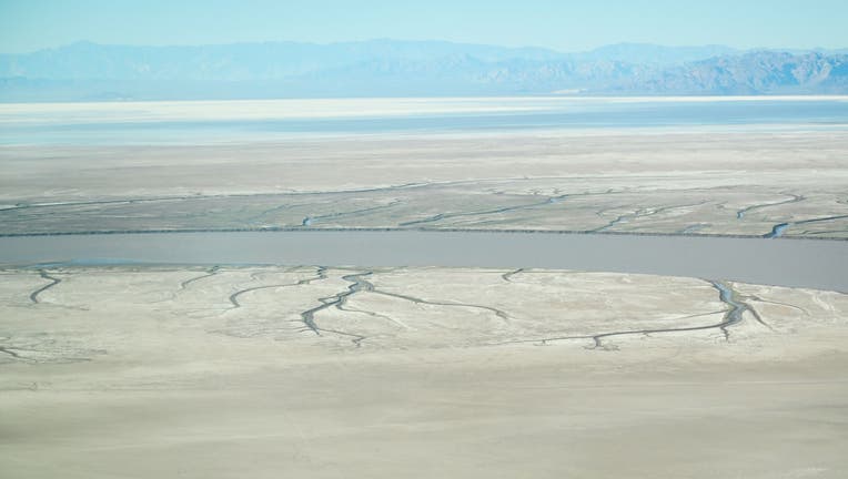 743f5c63-Colorado River from headwaters to the Mexico delta