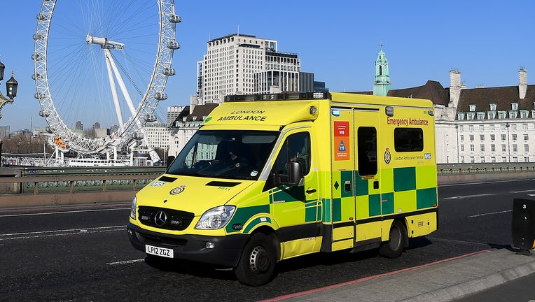 5e8b0021-ambulance