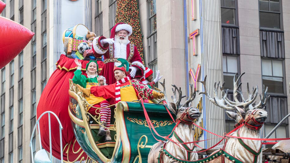 Float with Santa Claus concludes 96th Macy's Thanksgiving