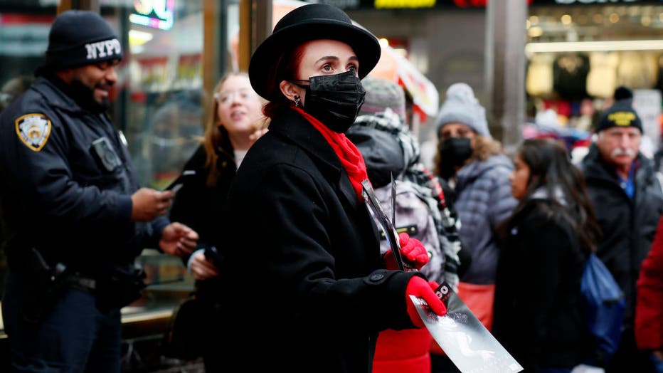 New York City Health Officials Urges Masks For Indoors and Crowded Activities