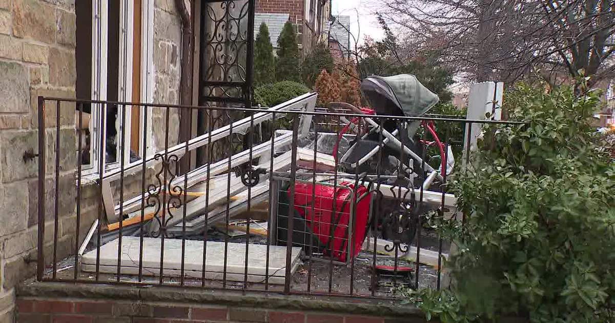 22 hurt, 1 critically in Queens basement fire | FOX 5 New York