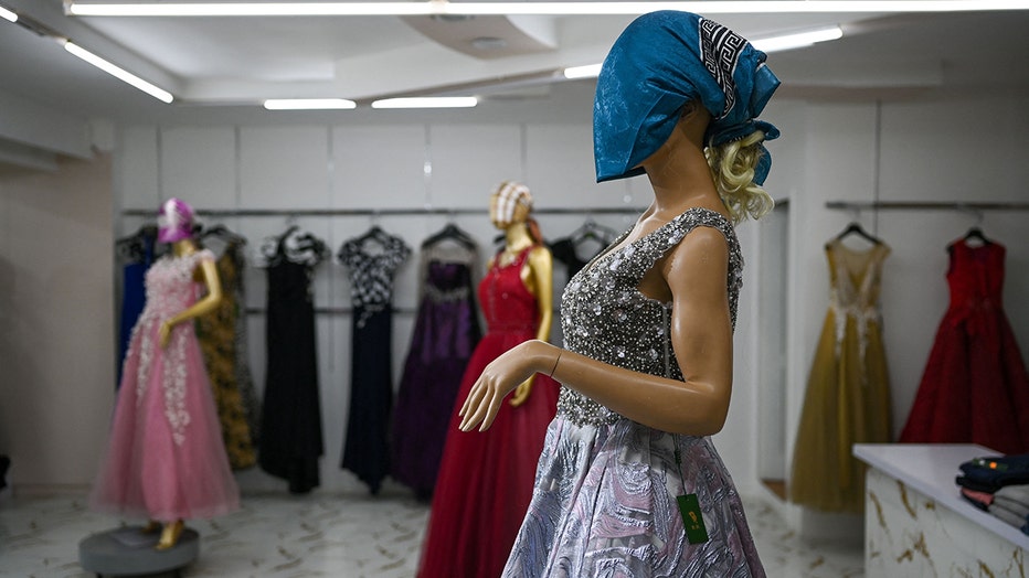 Mannequins with their heads covered are pictured at a mall in Kabul on January 30, 2022. (Photo by Mohd RASFAN / AFP) (Photo by MOHD RASFAN/AFP via Getty Images)