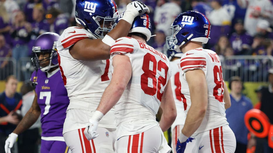 New York Giants outlast Minnesota Vikings for 1st playoff win in
