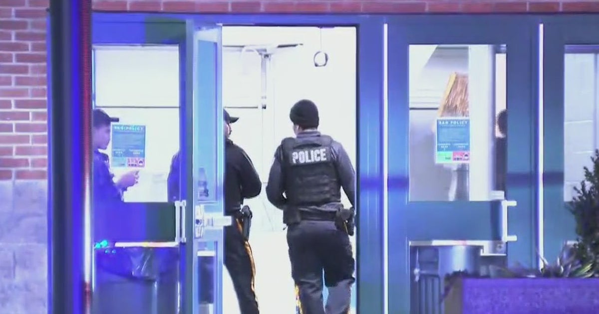 Officials: 23-year-old man fatally stabbed inside Trenton arena during ...