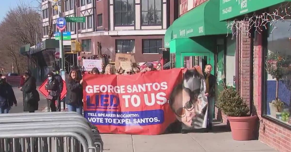 Crowd descends on George Santos office in Queens | FOX 5 New York