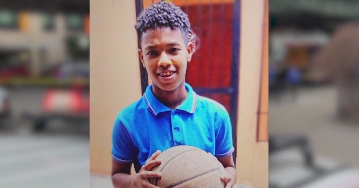 Family of stabbed Bronx teen demand justice | FOX 5 New York
